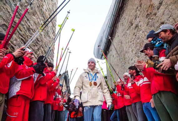 Thibault Anselmet célébré à Bonneval sur Arc : un champion olympique profondément attaché à son territoire